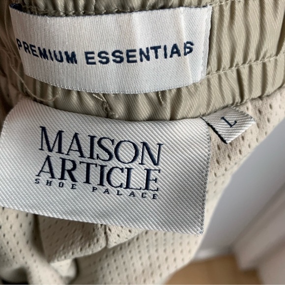 Maison Article Men’s Leisure Shorts Size Large in Champagne - Picture 2 of 8